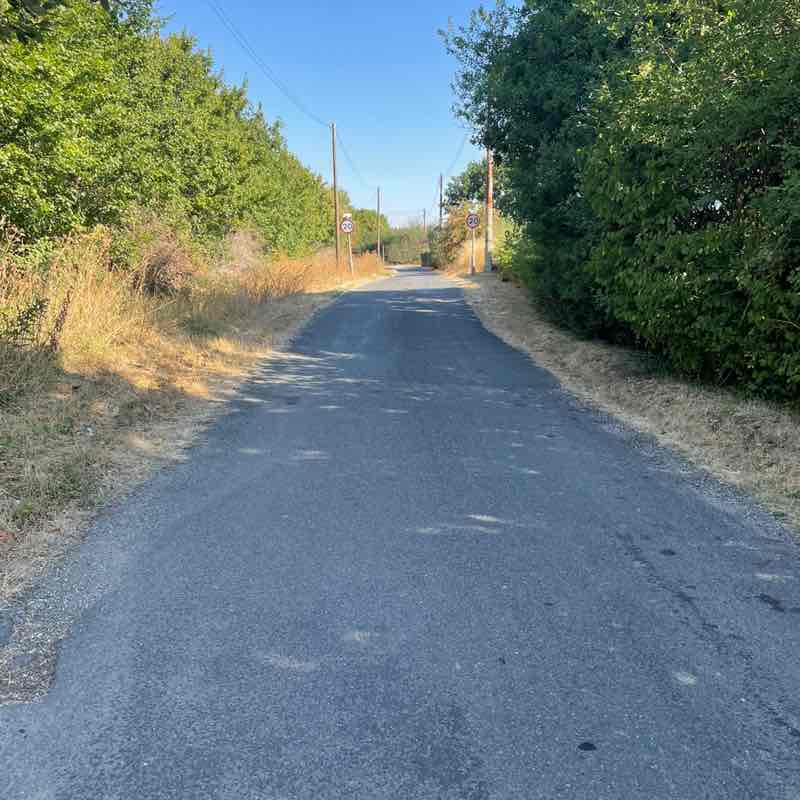 Edwina ❤️🫡💅🤩🫶🏻🙃💄💙 post 2