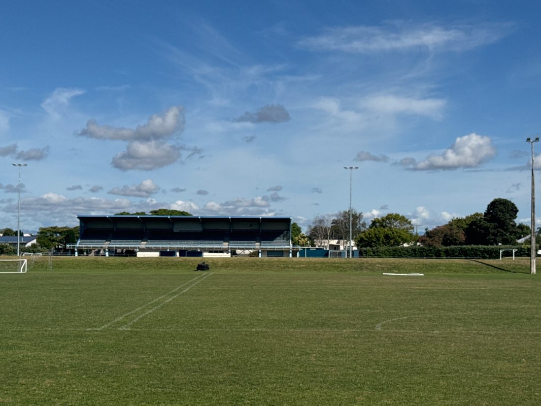 walking near me in Childers Road Reserve in summer