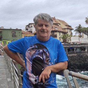 CARLO ☮️🏰☮️