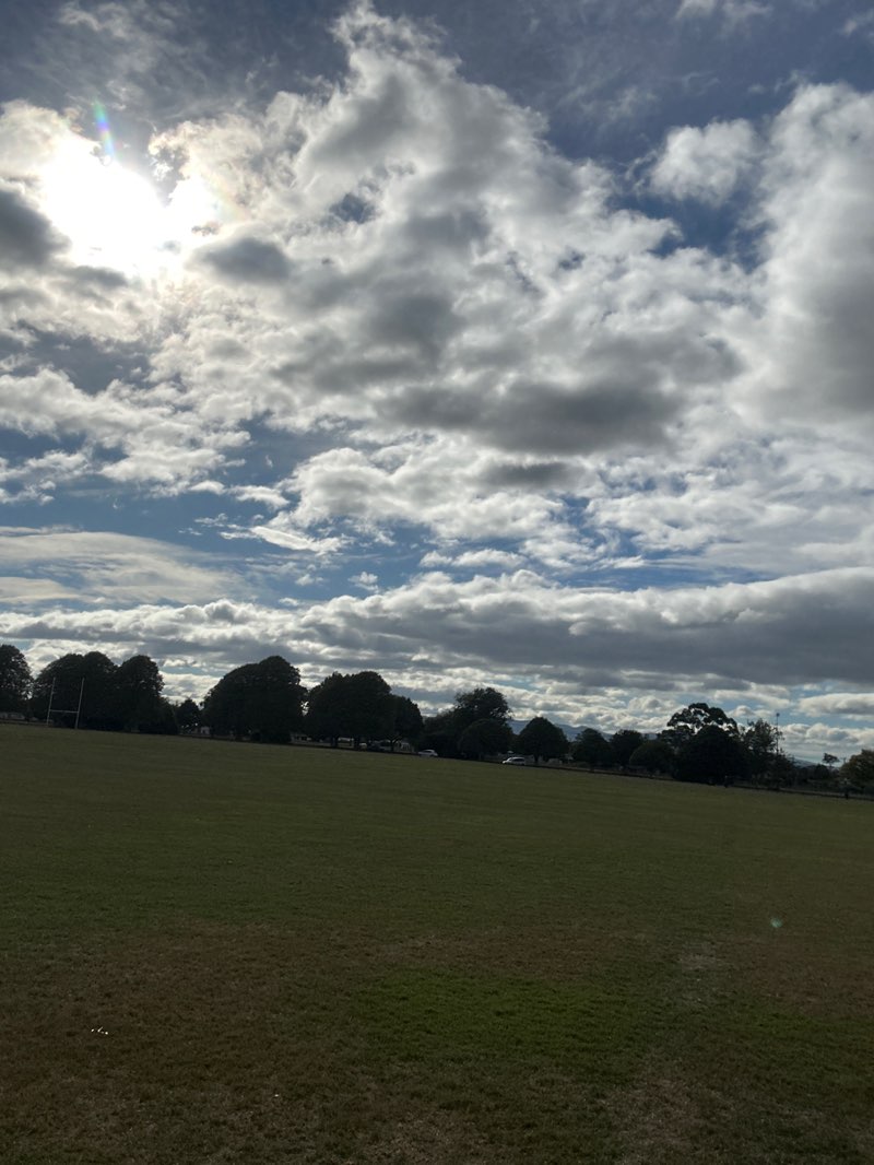 walking near me in Victoria Park in autumn
