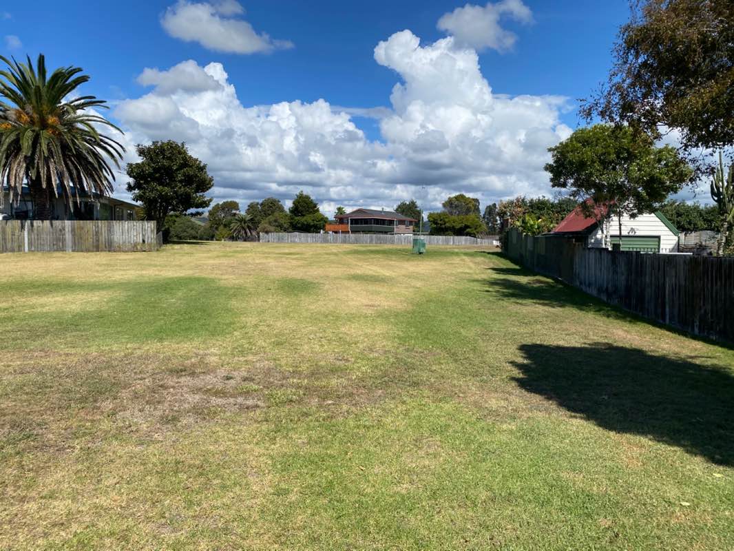 walking near me in Topaz Reserve in autumn