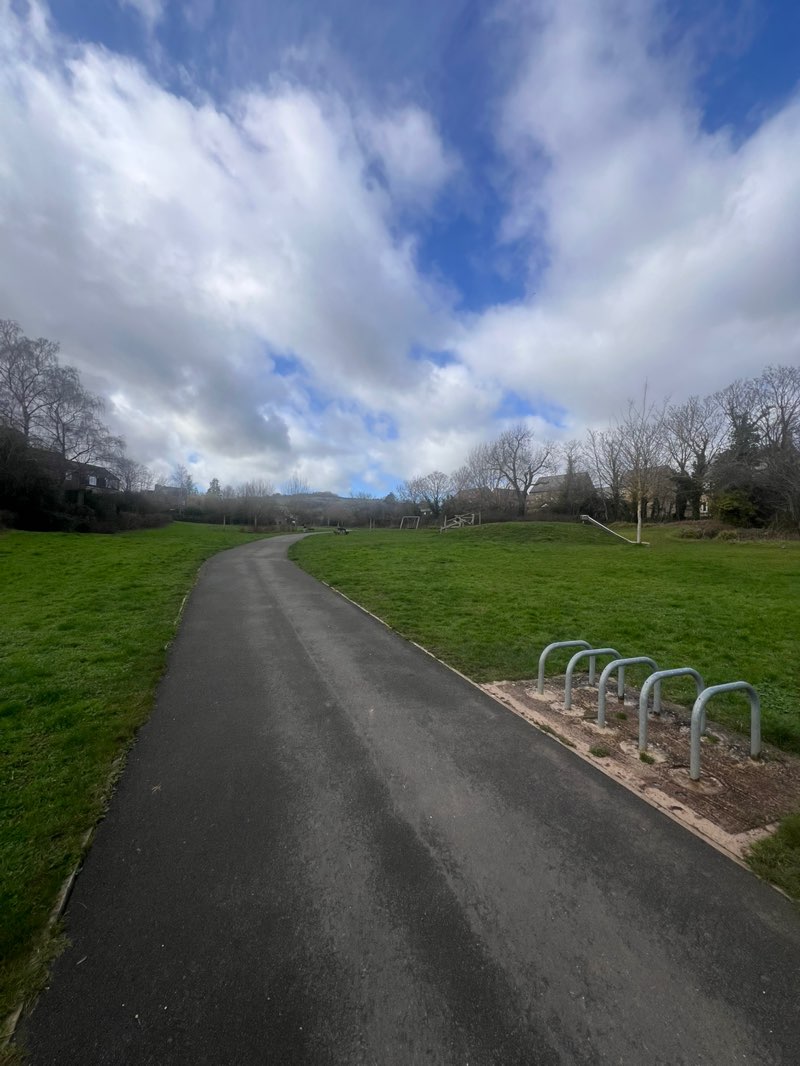 walking near me in The Dell in winter
