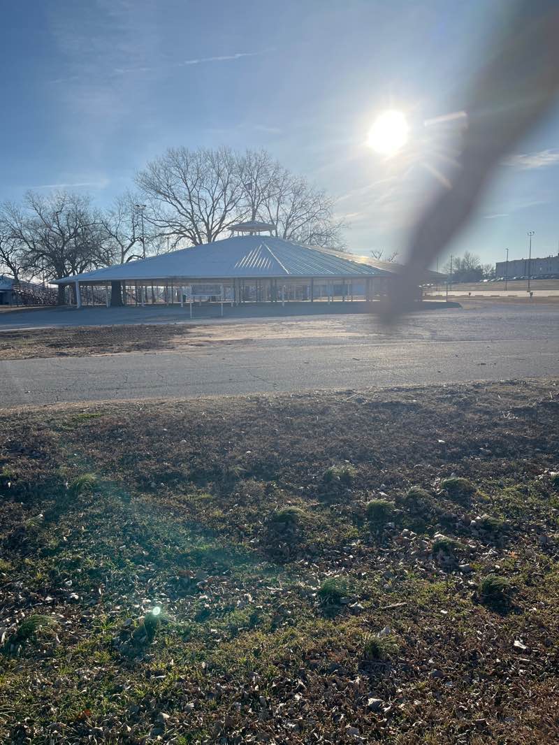 walking near me in Raymond Peltier Park in winter