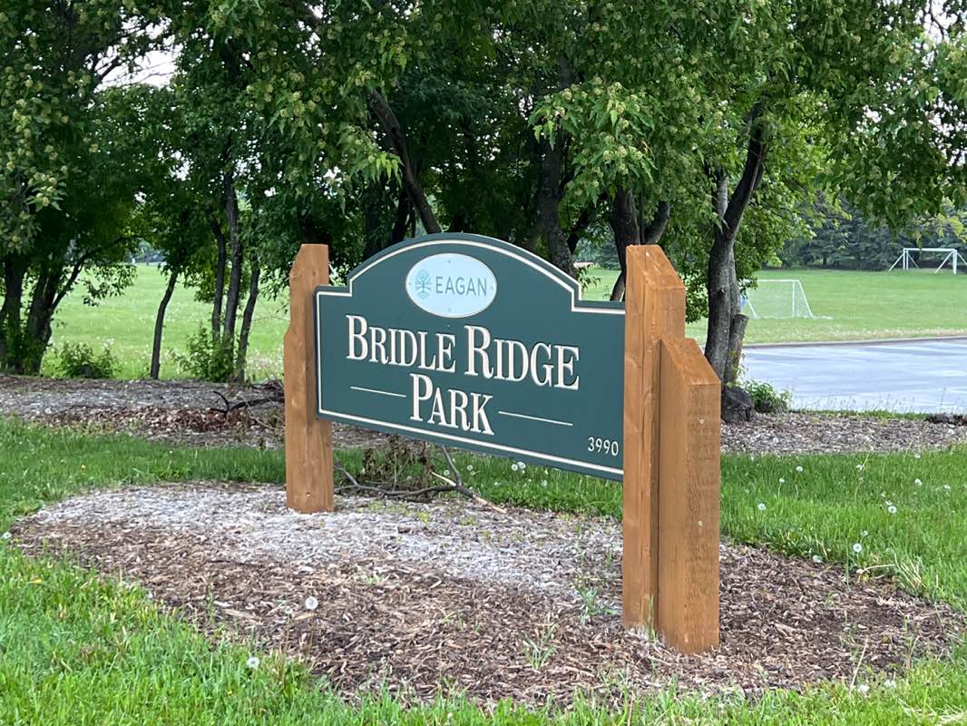 walking near me in Bridle Ridge Park in spring