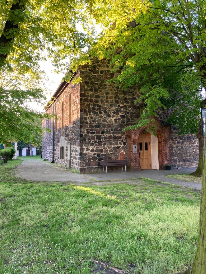 walking near me in Weinberg in winter