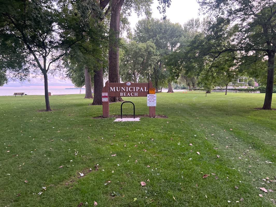 walking near me in Municipal Beach in autumn