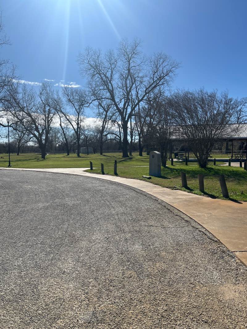 walking near me in Beason's Park on the Colorado in winter