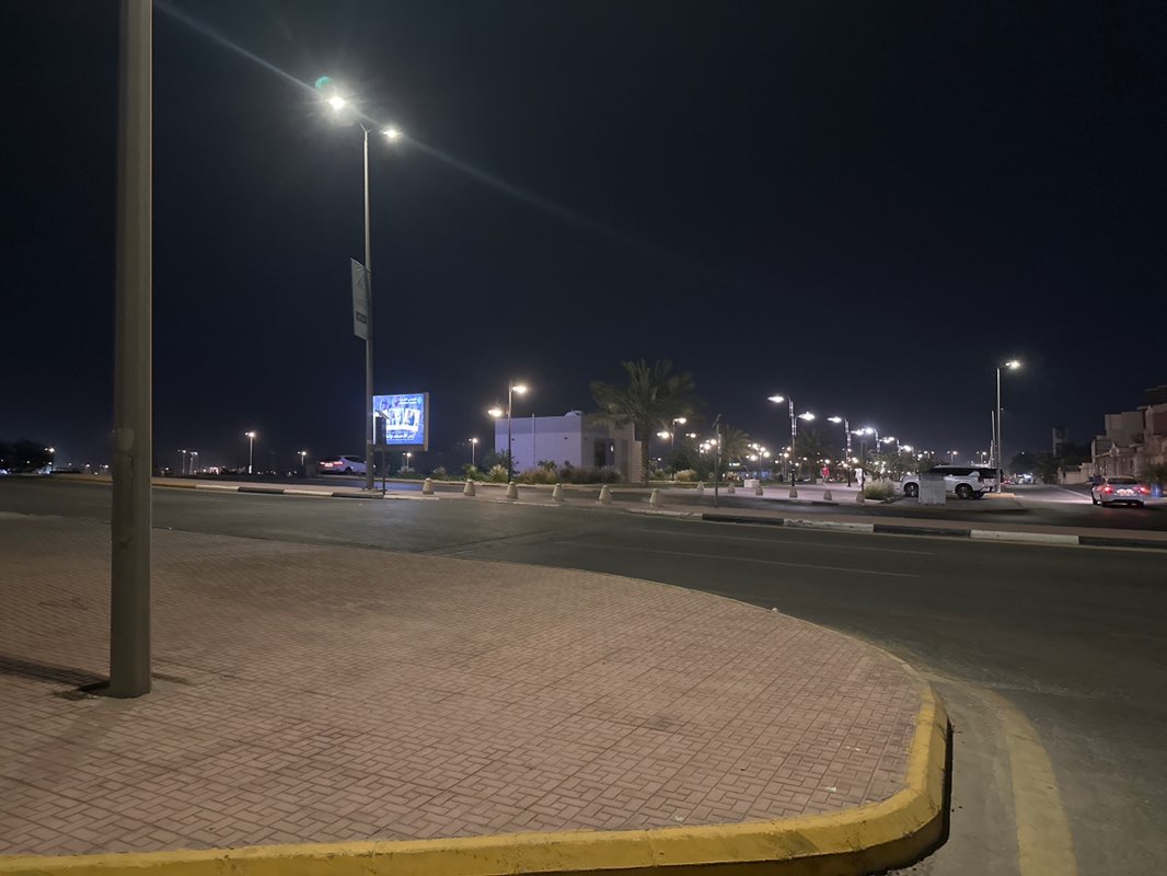 walking near me in Alandalus Walkway in spring