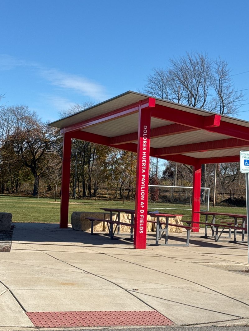 walking near me in Pulaski Park in autumn