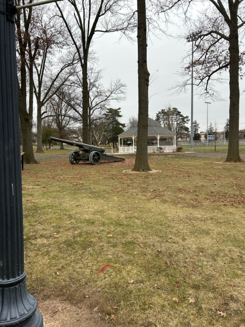 walking near me in Fourth Street Park and Pool in winter