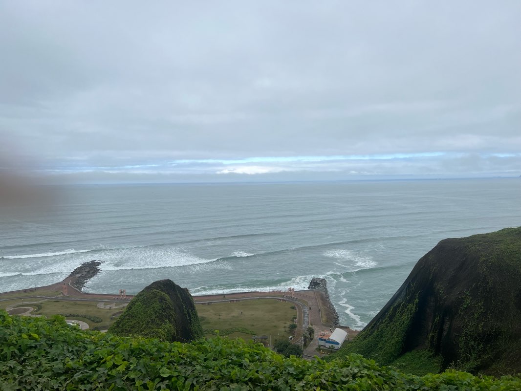 walking near me in Miguel Grau Park in winter