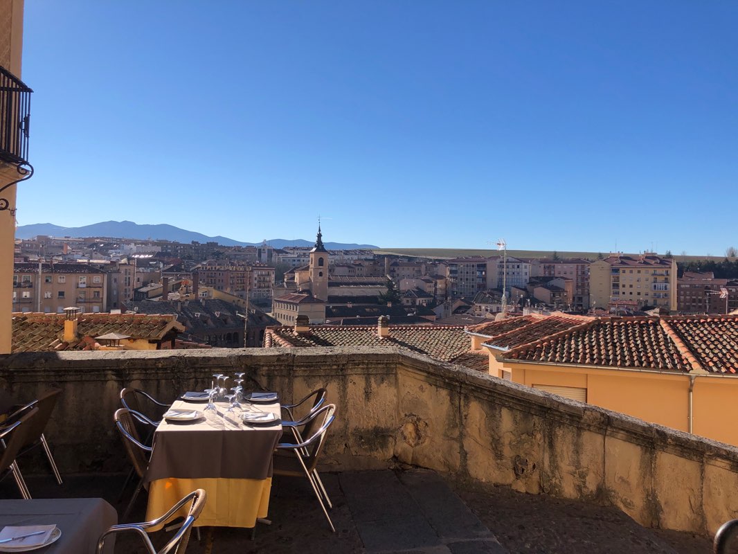 walking near me in Parque de la Dehesa in winter
