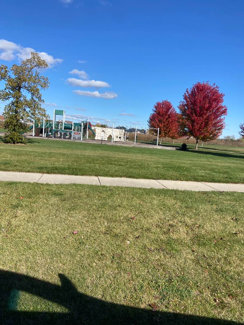 walking near me in Sontas Park in autumn