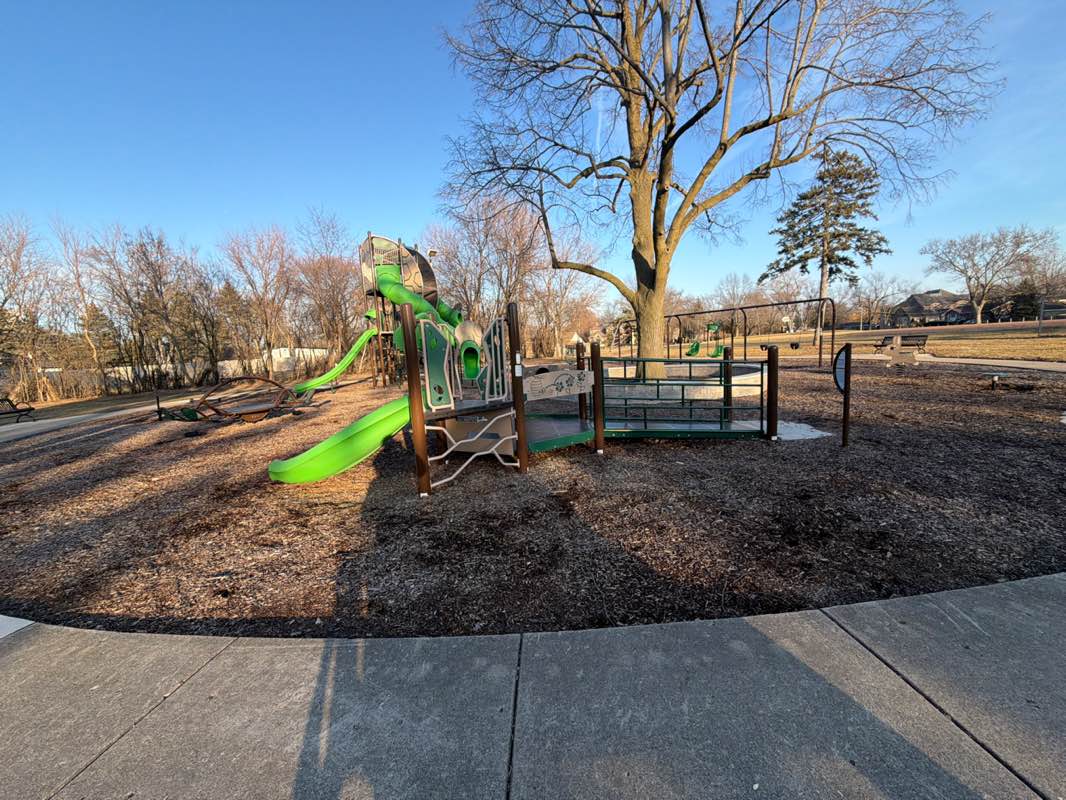 walking near me in Glenbrook Countryside Park in winter