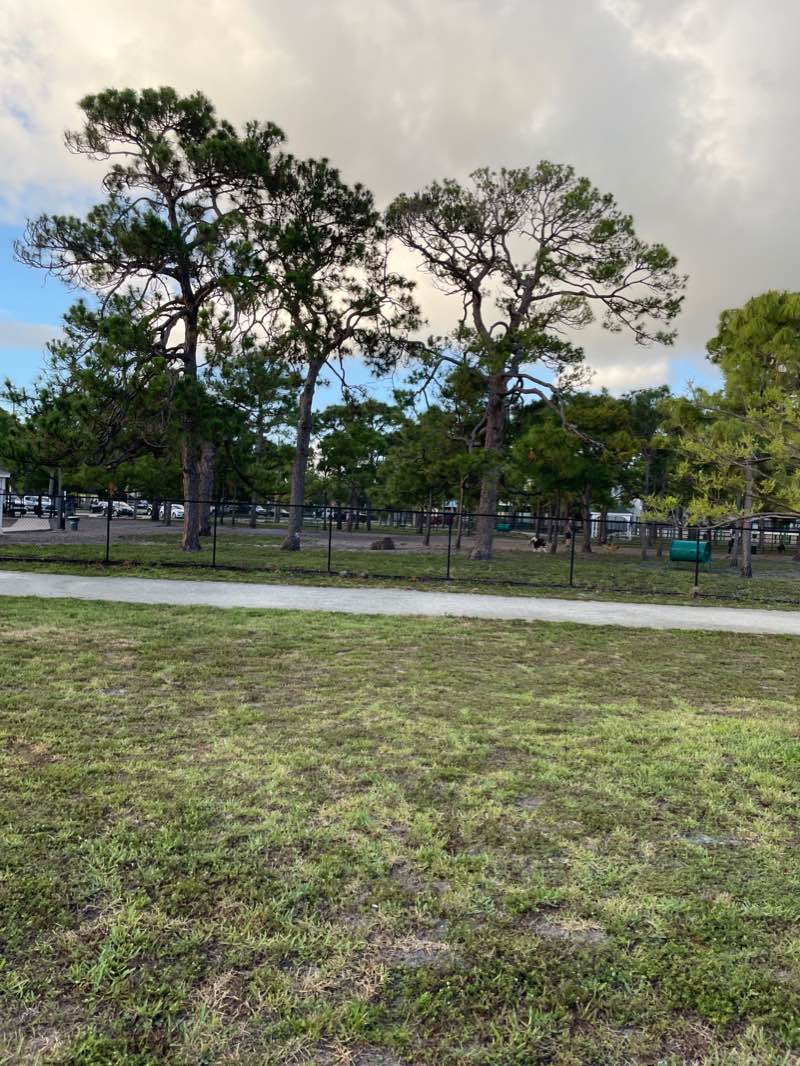 Holiday Park in Fort Lauderdale | Map and Routes