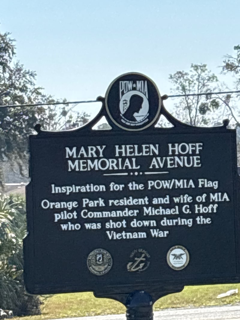 walking near me in Moody Avenue Park in winter