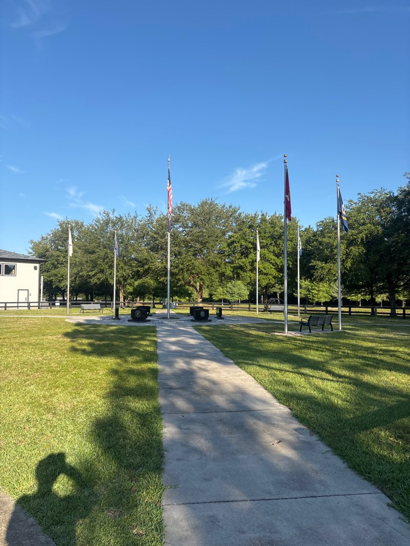 walking near me in Veterans Park in spring