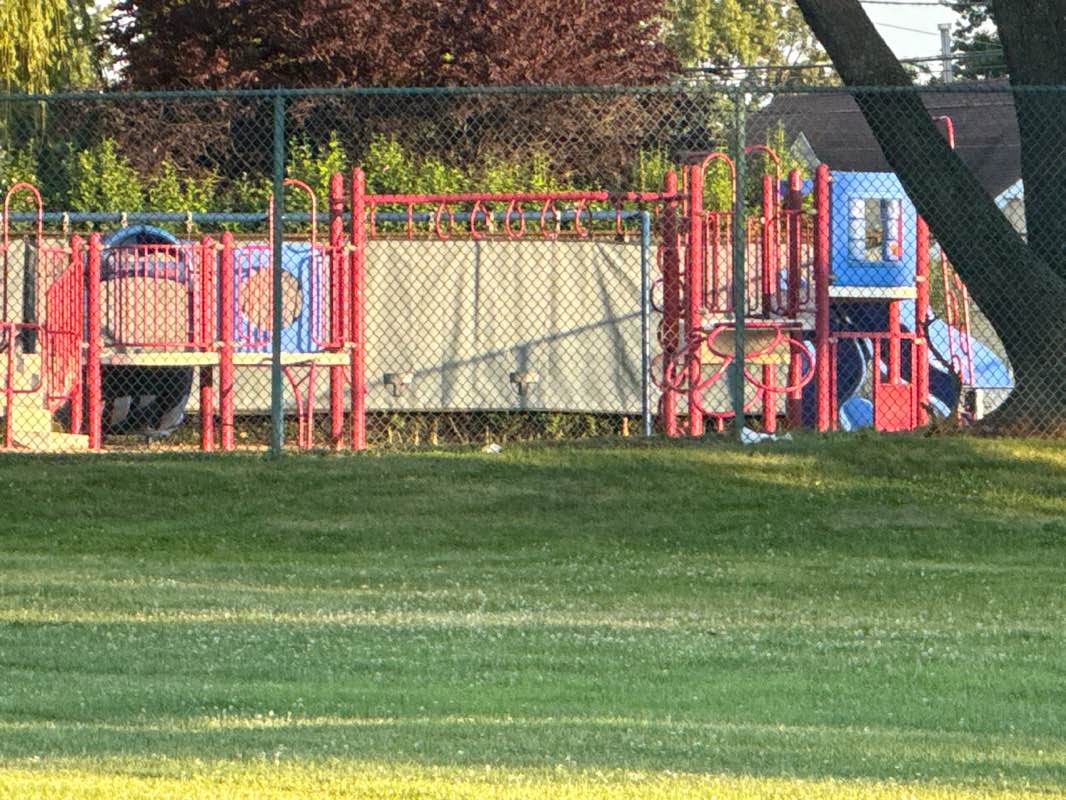 walking near me in Washington Park in summer