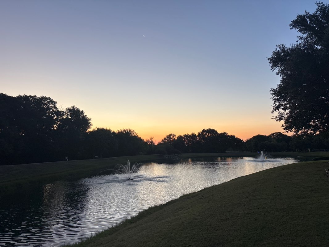 walking near me in Creekside Estates Park in summer