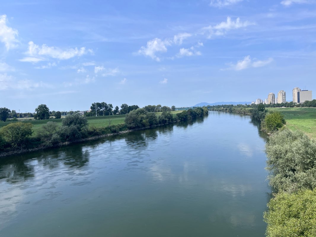 walking near me in Park Adolfa Mošinskog in winter