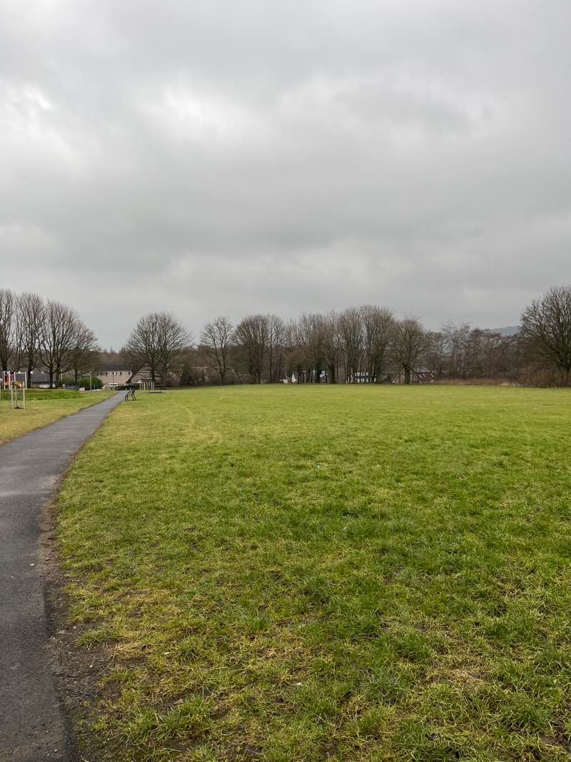 walking near me in Borough Muir in winter