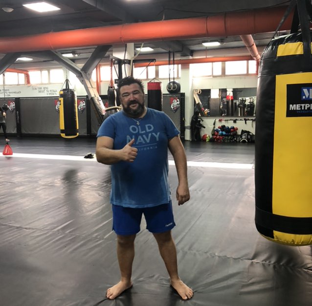 Валентин, массажист