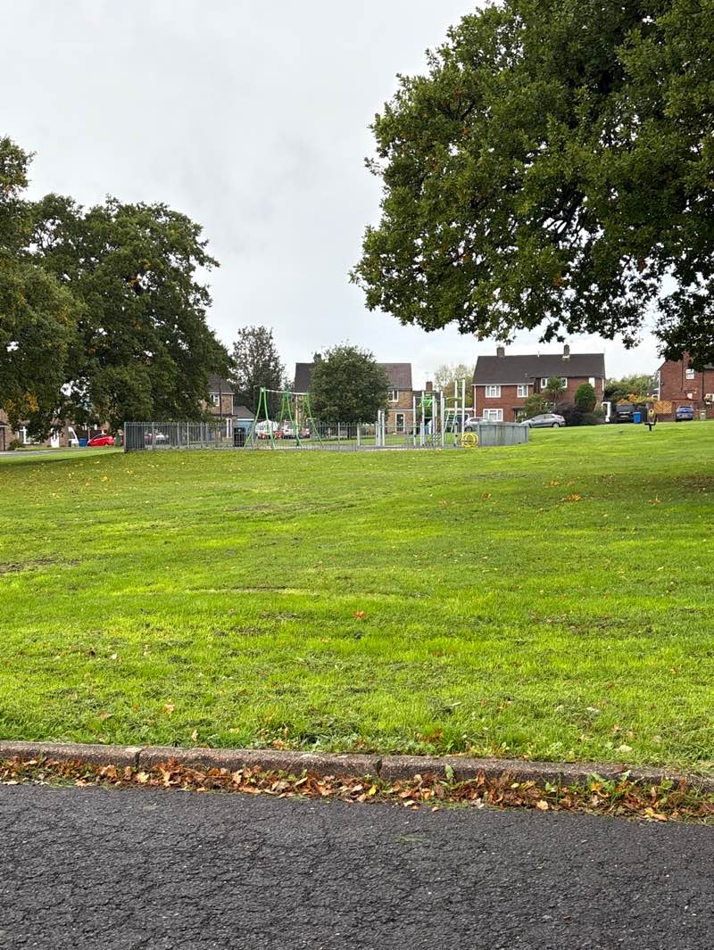 walking near me in Derwent Crescent Park in autumn