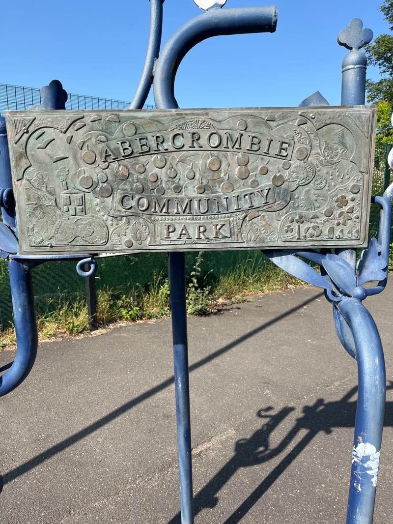 walking near me in Abercrombie Community Park in summer