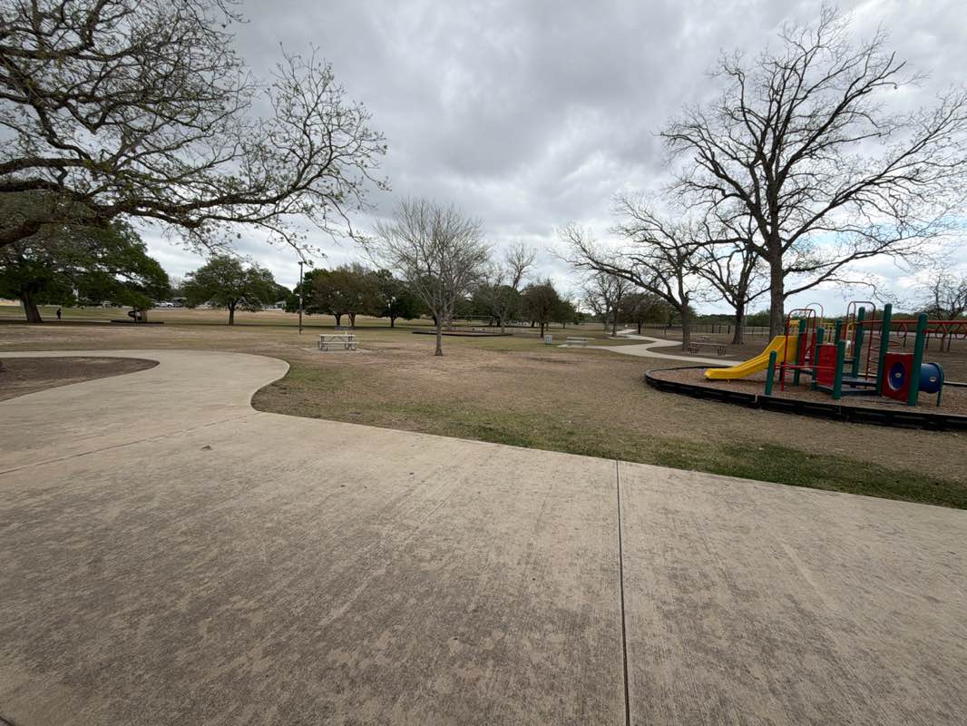 walking near me in Pickrell Park in spring