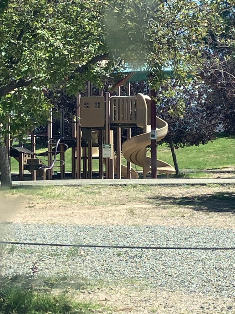 walking near me in Ragle Park in summer