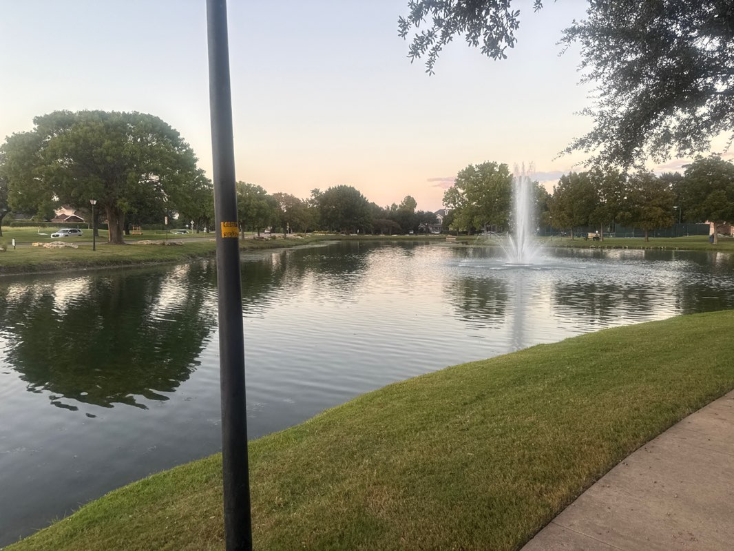 walking near me in Waterview Park in autumn