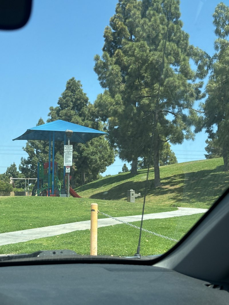 walking near me in Reservoir Hill Park in spring