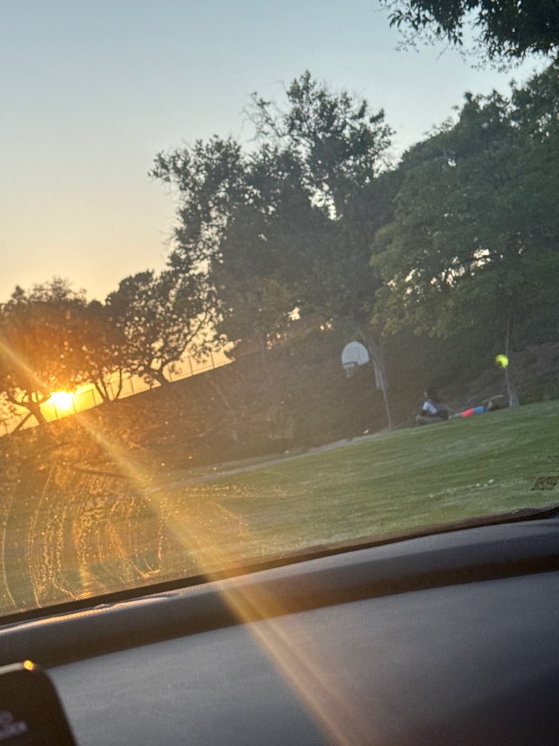 walking near me in Brookhaven Park in summer