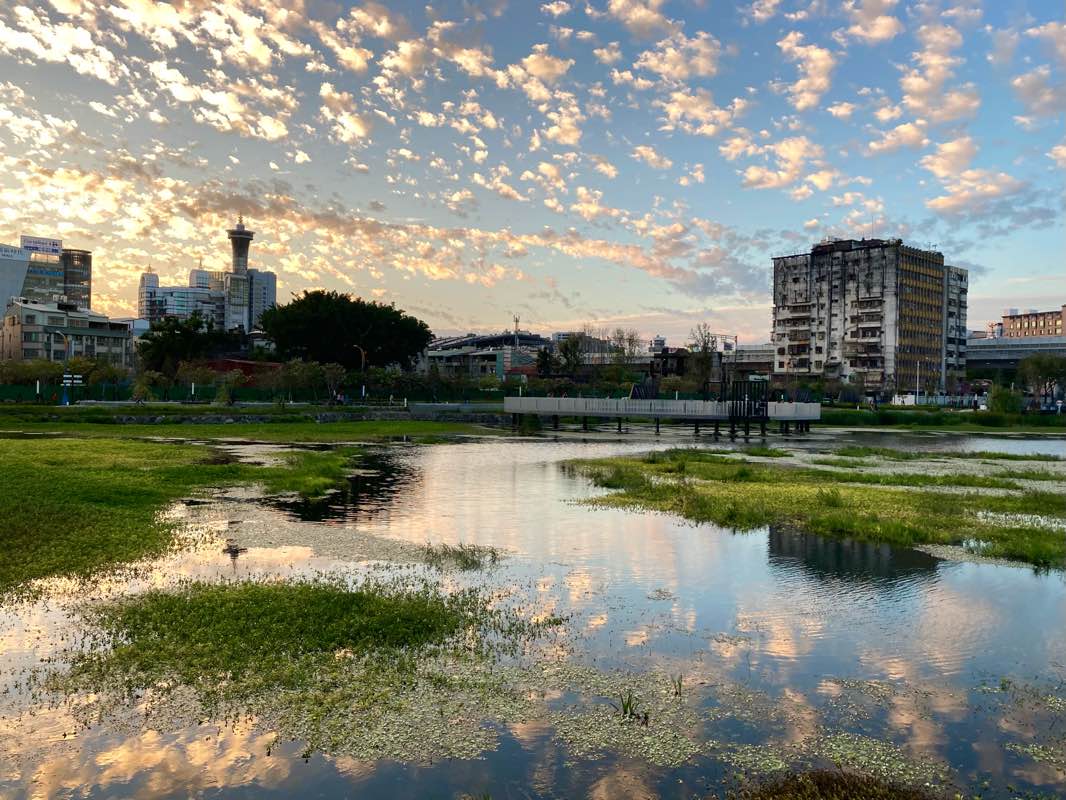 walking near me in Gong Guan Park in winter