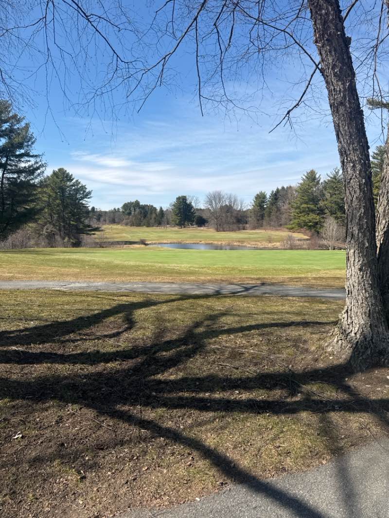 walking near me in Saratoga Spa State Park in spring