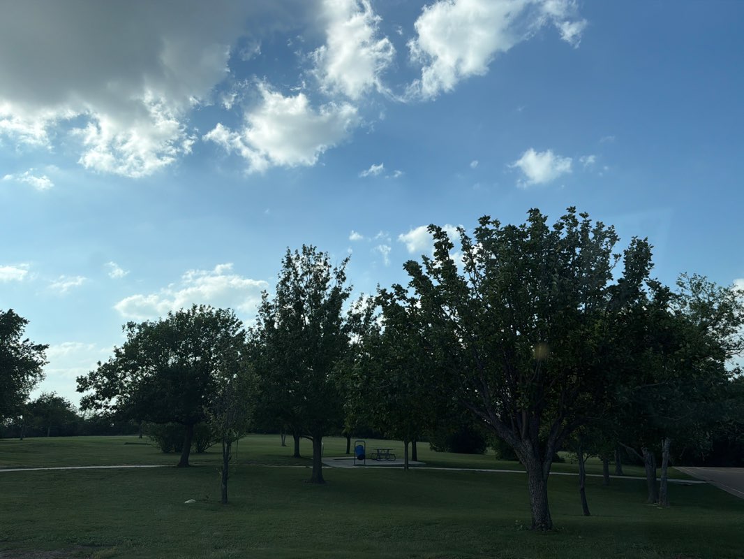 walking near me in Pinnacle Park in summer