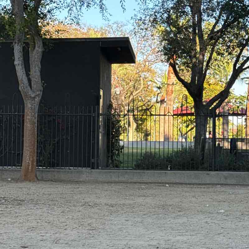 H L N ಠ_ಠ ✌︎ post 1