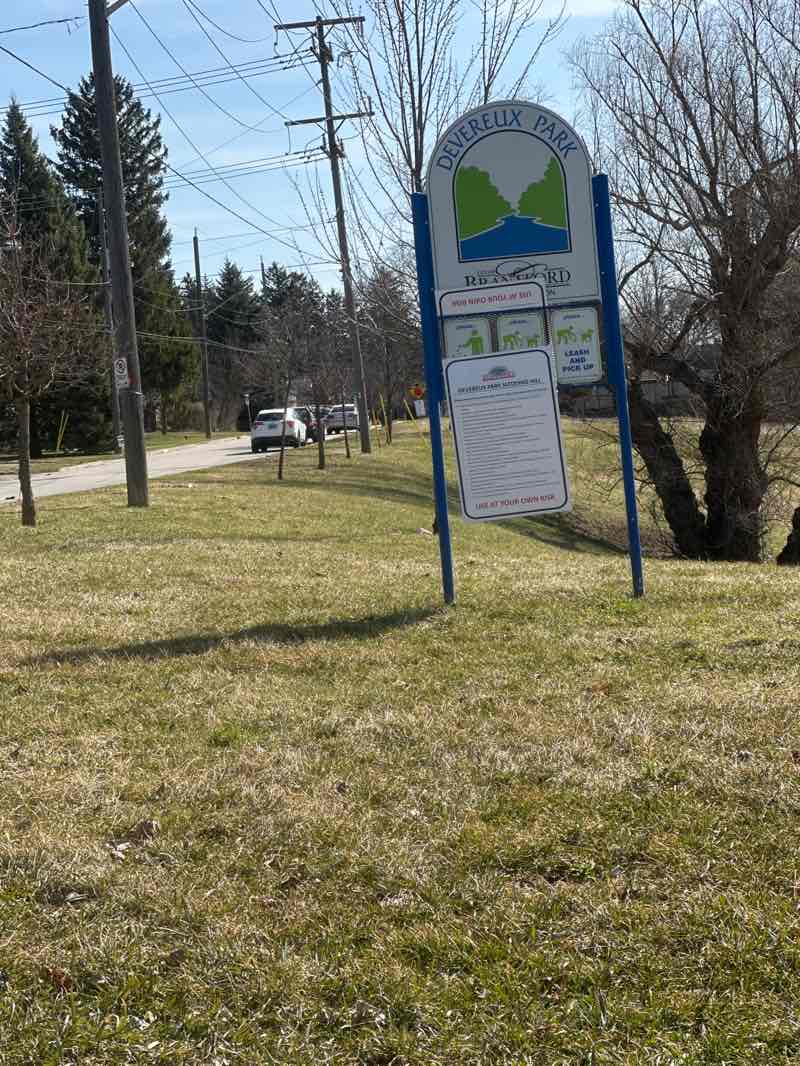 walking near me in Devereux Park in spring