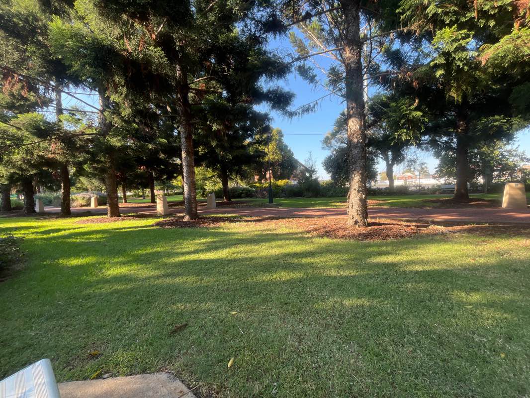 walking near me in Elston Park in summer