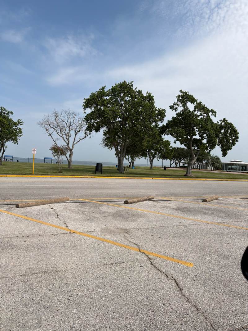 walking near me in Sylvan Beach Park in summer
