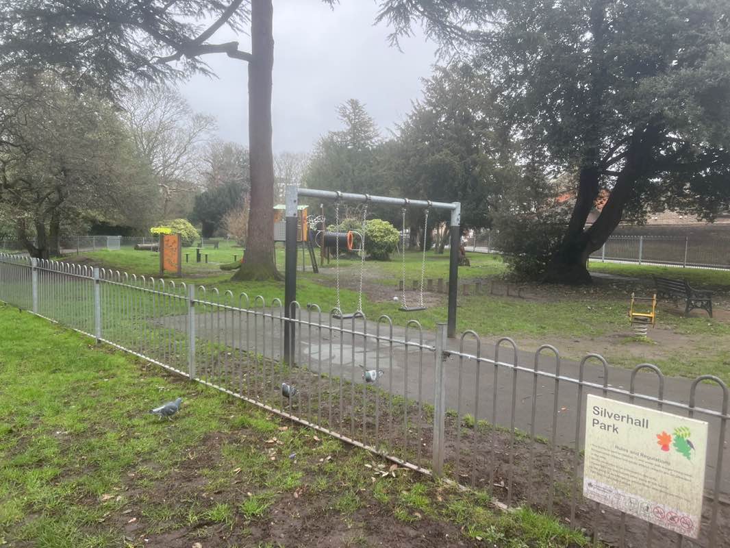 walking near me in Silverhall Park in winter