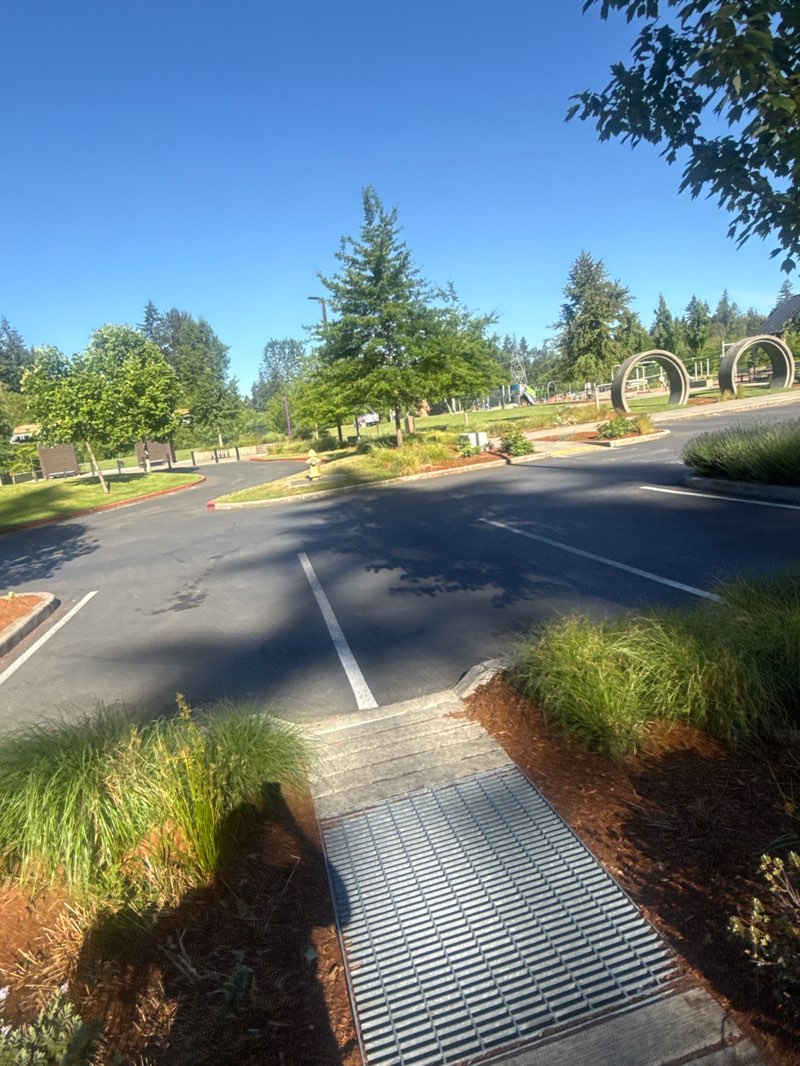 walking near me in Covington Community Park in summer