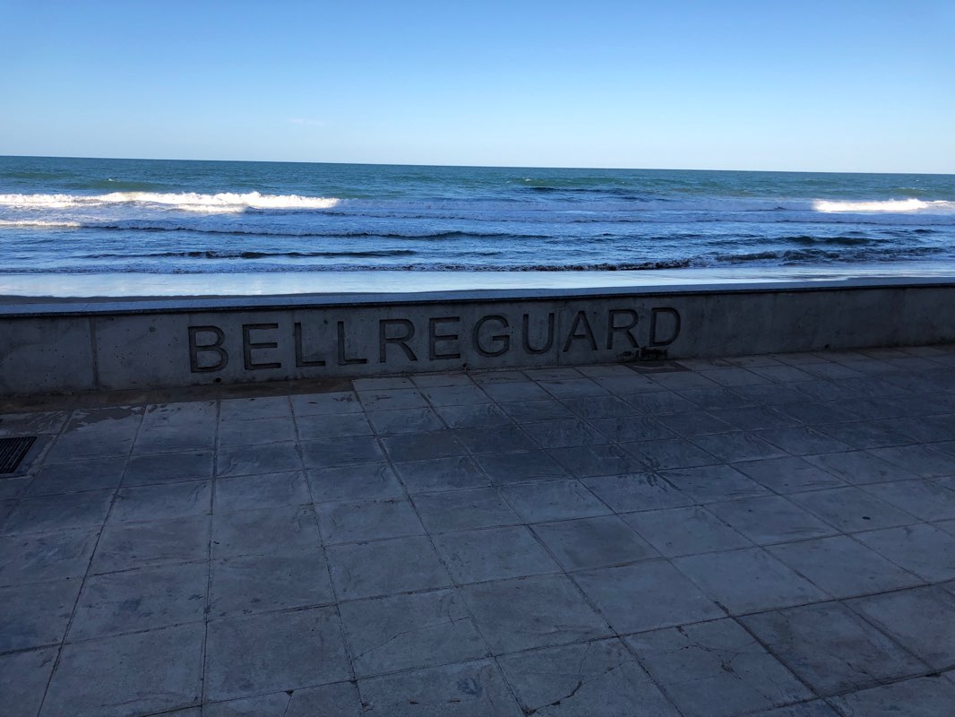 walking near me in Parc de la Torre in winter