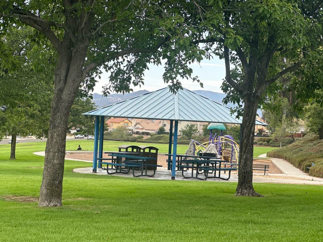 walking near me in Valley Vista Park in autumn