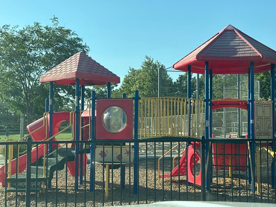 walking near me in Washington Park in autumn