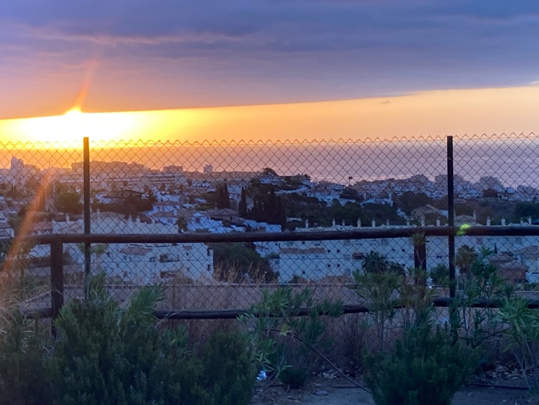 walking near me in Parque Mare Nostrum Norte in winter