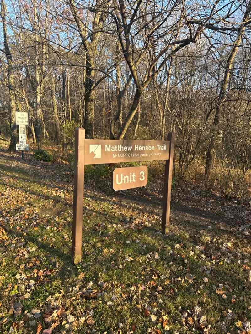 walking near me in Bel Pre Neighborhood Park in autumn