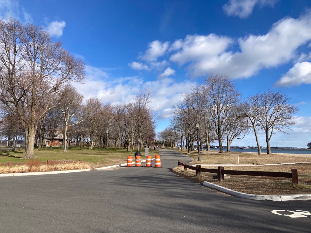 walking near me in Heritage Park in winter