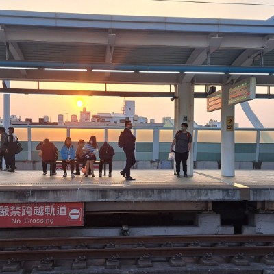 李仔花 于庭 post image