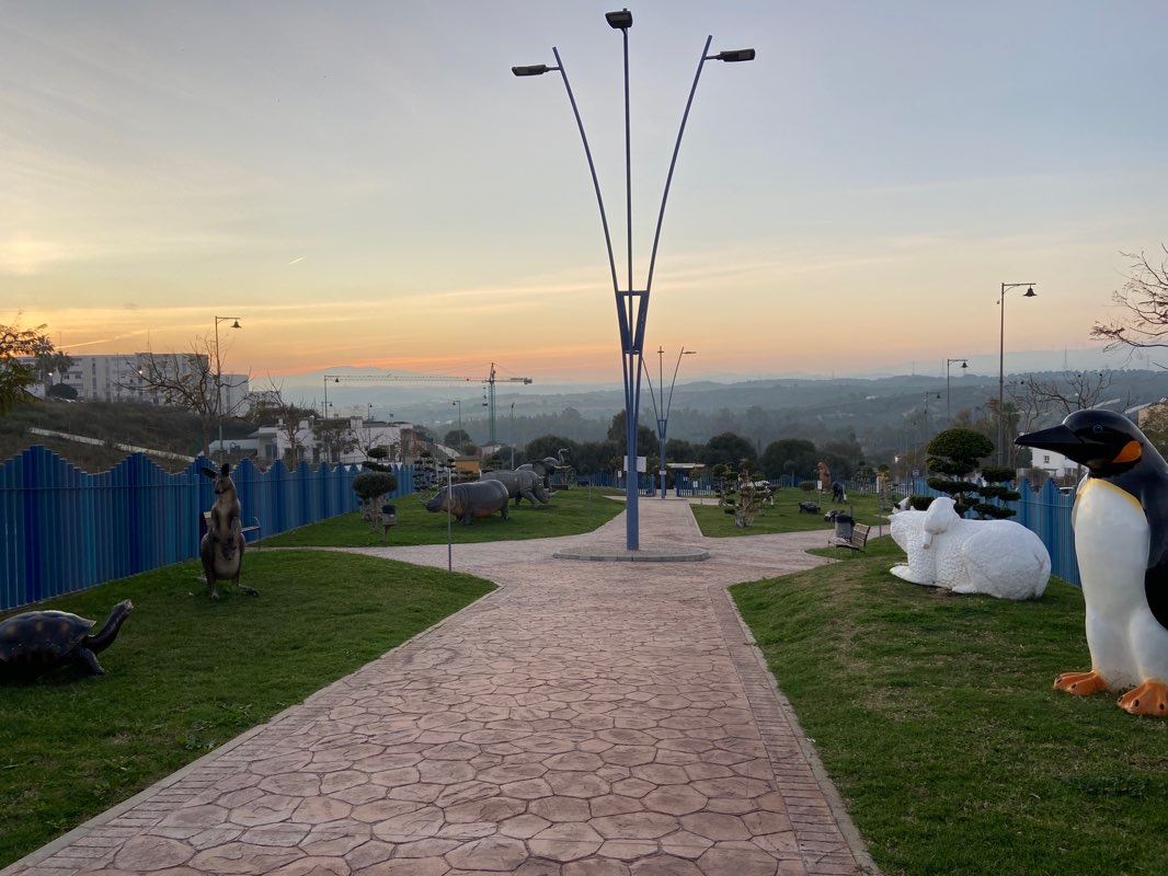 walking near me in Parque el Toríl in winter